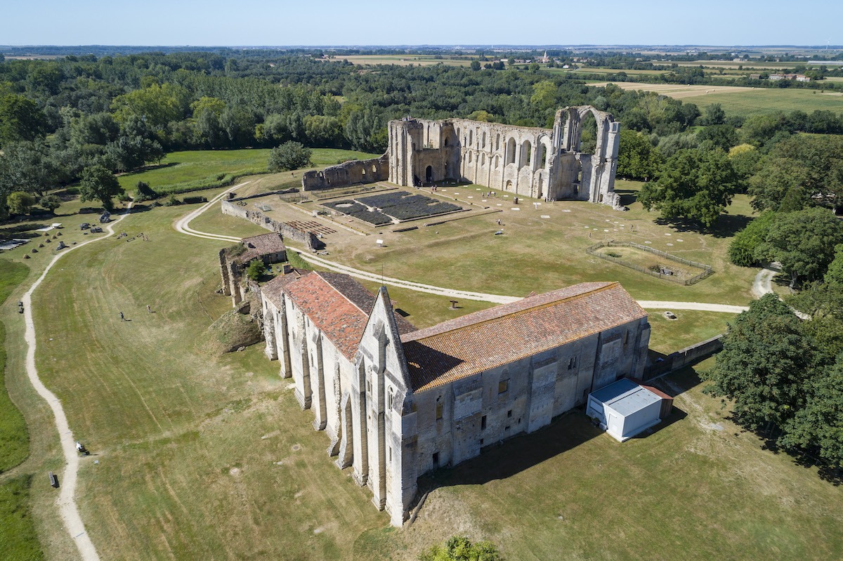 Abbaye de Maillezais
